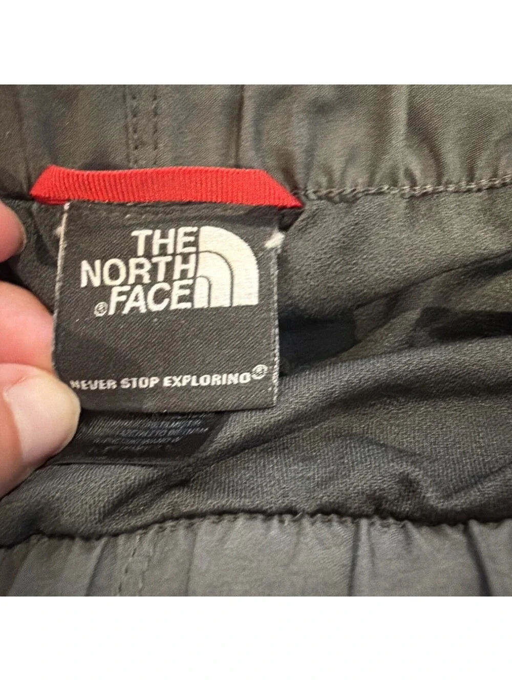 The North Face Mens Hiking Cargo Shorts Gray Nylon Belted Size Large Inseam 9”